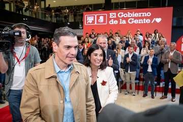 Los socialistas de Telde arropan a un Pedro Sánchez convencido del triunfo de su partido en las Islas/Acfi Press y TA.